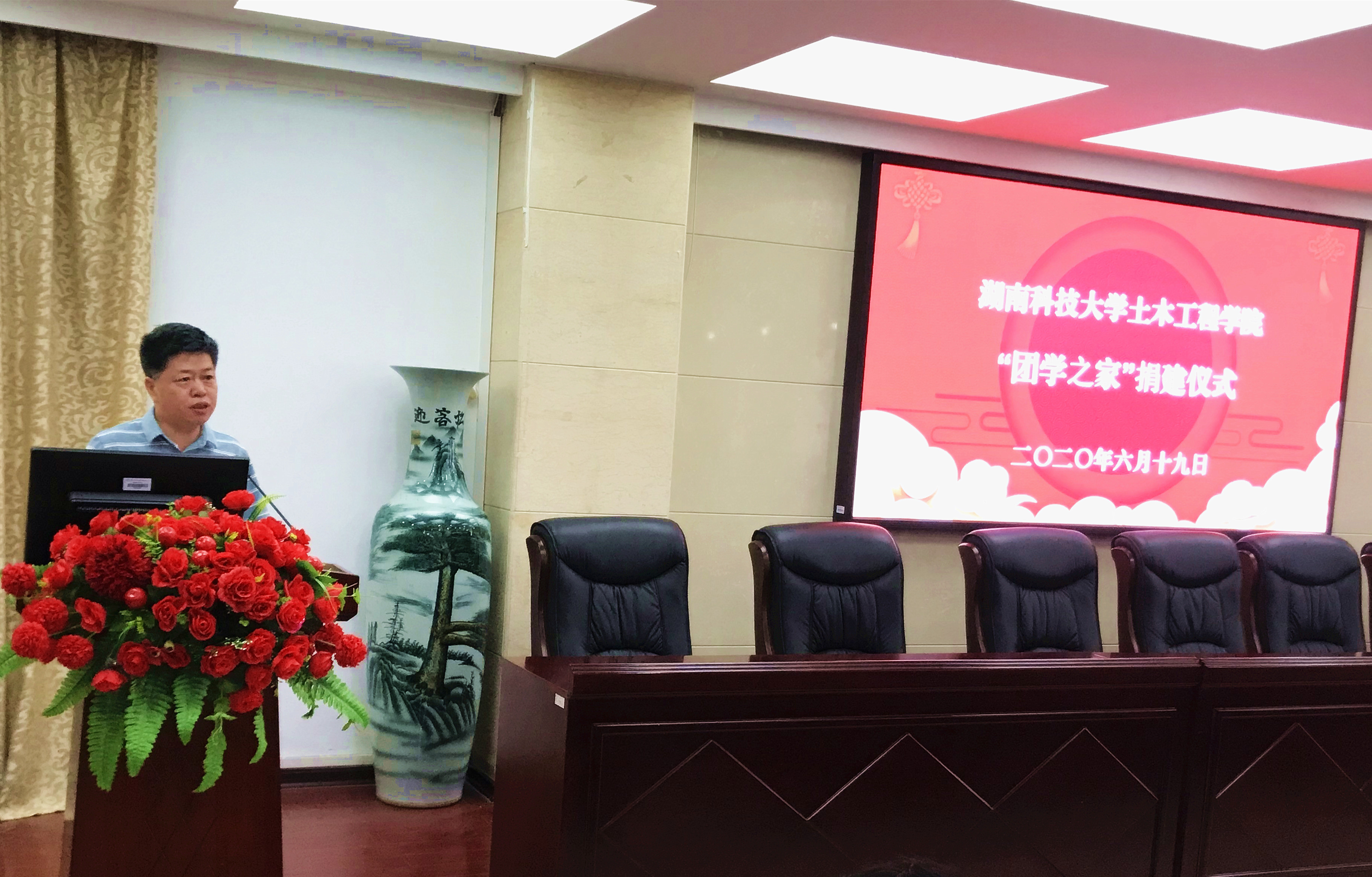 cc03aa9e3ed74b5a9fdc737c1bfdb4ed.jpg cc03aa9e3ed74b5a9fdc737c1bfdb4ed.jpg