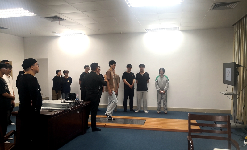 学生在演示