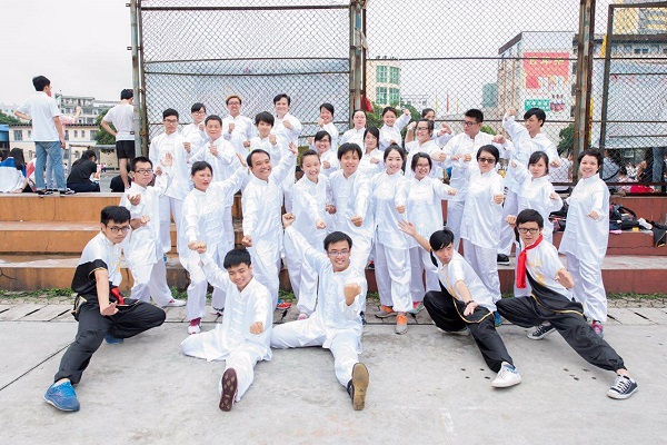 参赛学生合影