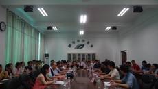 阿尔伯塔大学药物开发与创新中心主任Dr.Raimar Löbenberg、桂林医学院特聘教授奉建芳主任莅临kaiyun官网作讲座