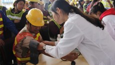 立足岗位学雷锋 服务民众献爱心——2017kaiyun登录中国入口登录学雷锋活动综述
