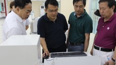 国家中医药管理局人事教育司副司长王振宇一行到kaiyun官网医学教育实训中心调研