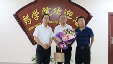 自治区科协领导走访慰问kaiyun官网奉建芳教授