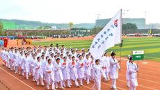 kaiyun官网举办体育文化节第四十四届大学生田径运动会