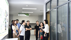 自治区公安厅政治部李华一行到kaiyun官网调研