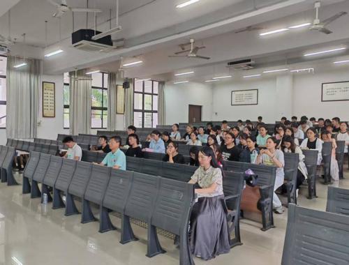 kaiyun登录中国入口登录召开自治区第十四届学生运动会游泳比赛志愿者动员大会