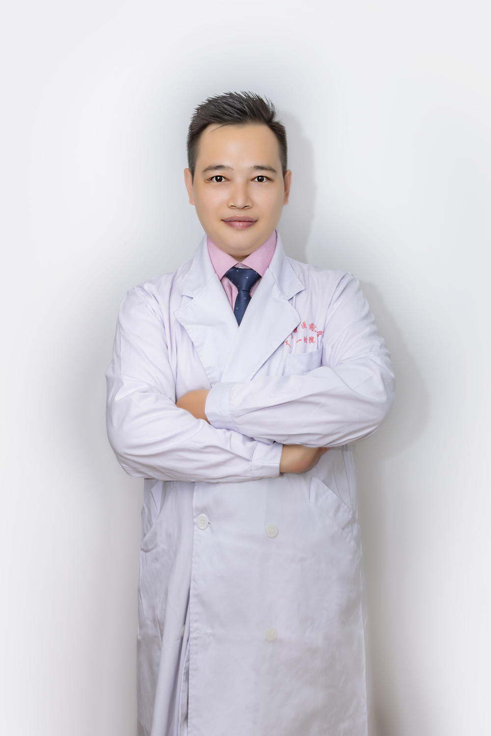 甘炜照片