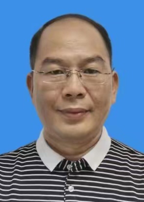 邱楚雄 照片